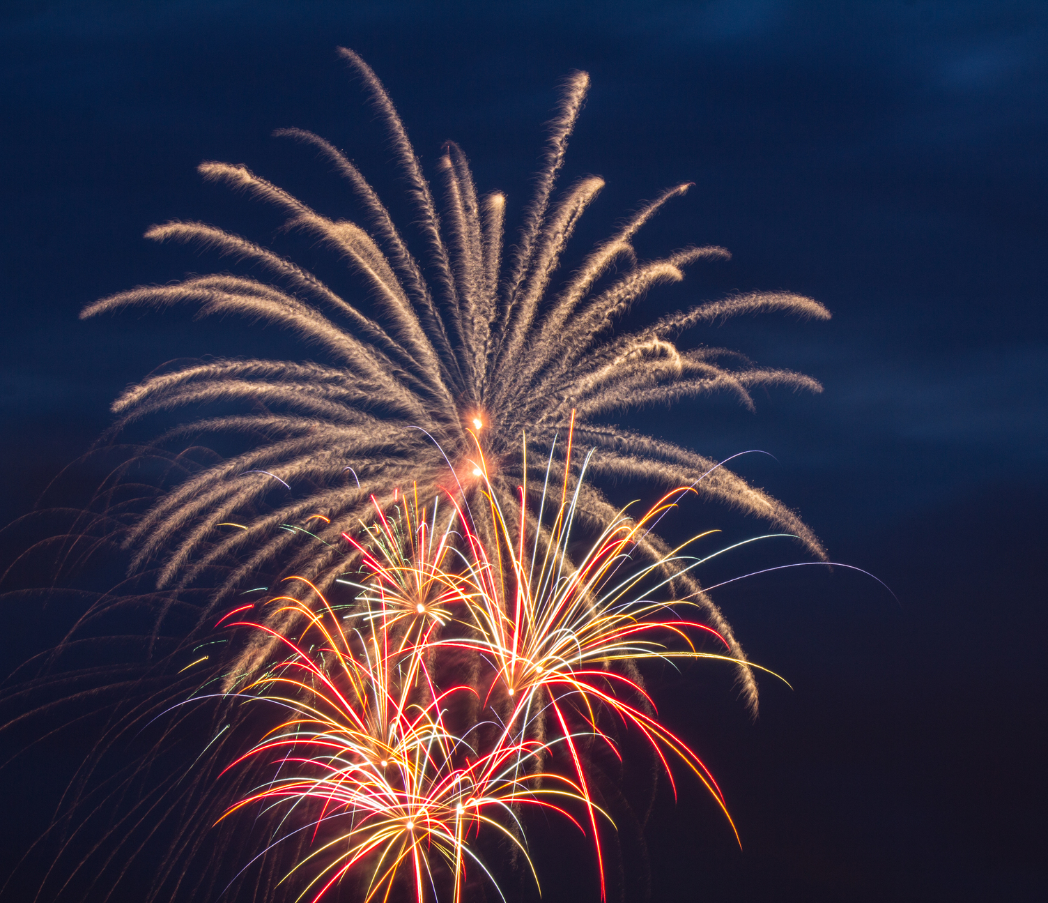 Hamilton Lakes Fireworks Show in Itasca